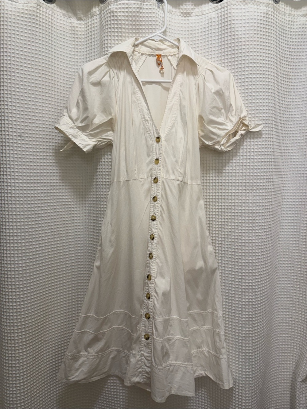 Anthropologie Cream Button-Front Midi Dress with Puff Sleeves - size 0